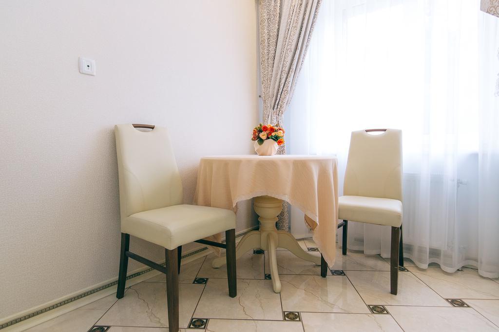 Vip Apartmen Sumy Exterior photo