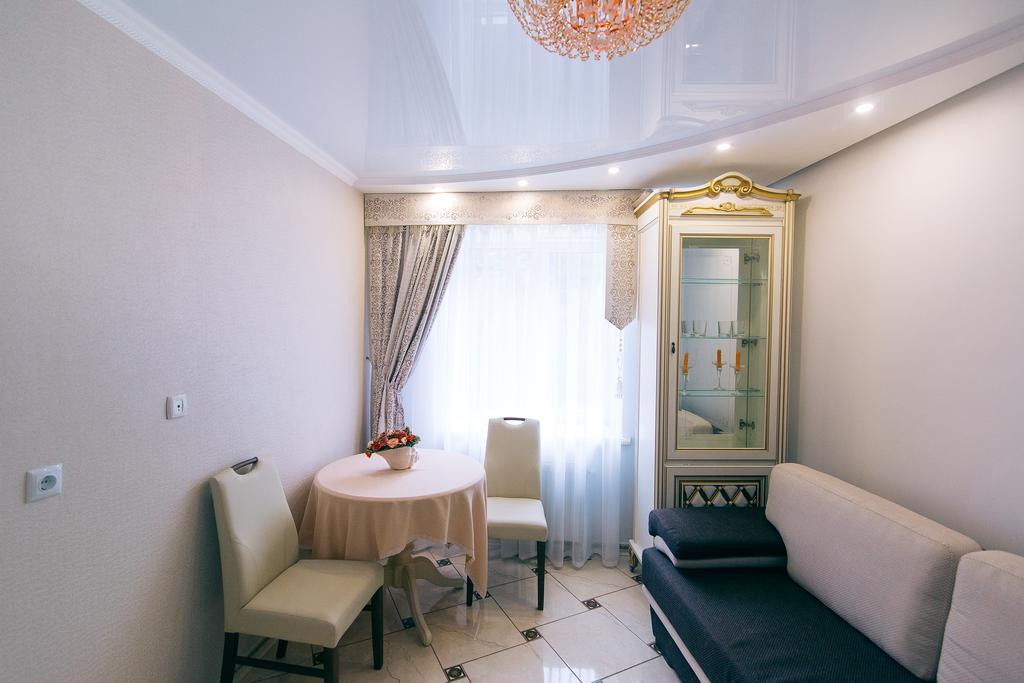 Vip Apartmen Sumy Exterior photo